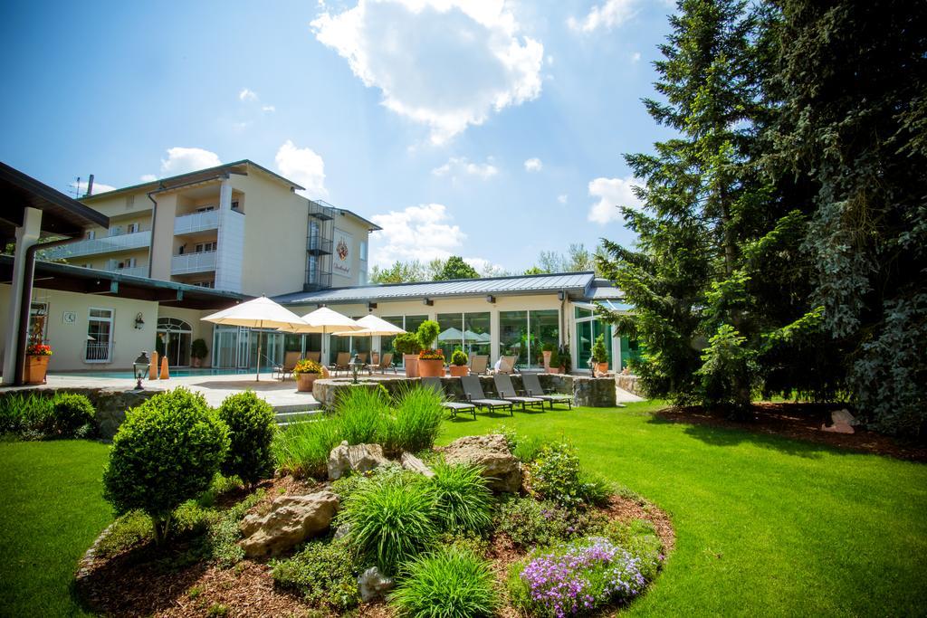 Thermenhotel Quellenhof Bad Fussing Exterior photo