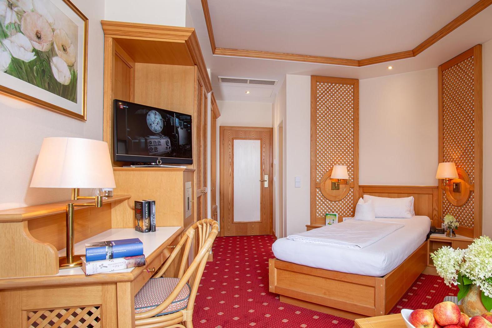 Thermenhotel Quellenhof Bad Fussing Exterior photo